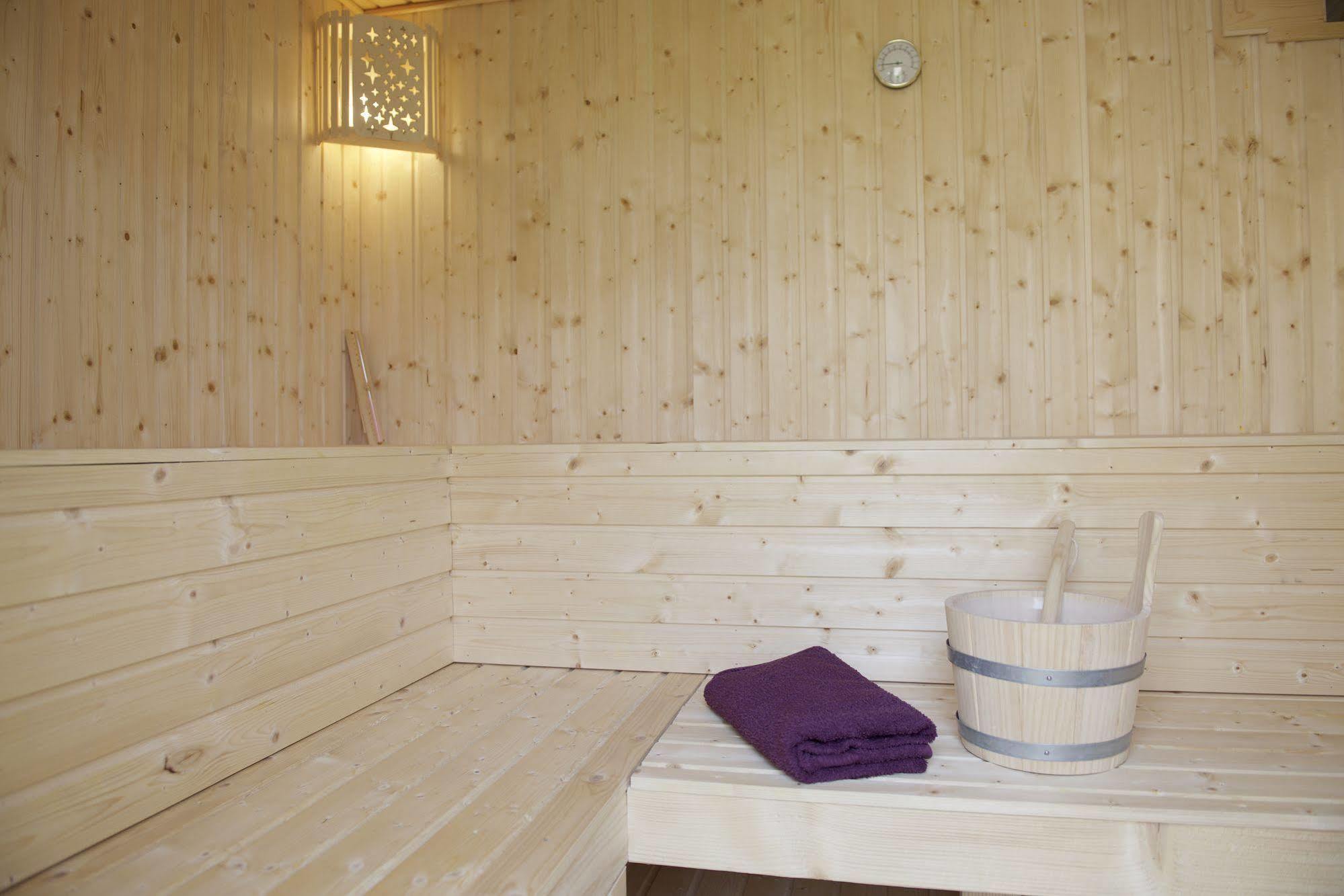 Lotus Bb & Spa - Indre Ro Yoga